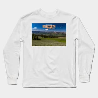 Beartooth Highway Wyoming and Montana Long Sleeve T-Shirt